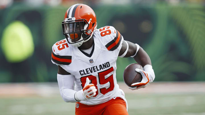 These three teams should trade for Browns tight end David Njoku.