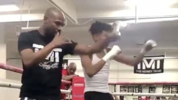  Floyd Mayweather got back in the ring to show his 20-year-old son some of his best moves.