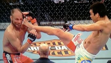 Lyoto Machida ends Randy Couture's career at UFC 129 with a vicious crane kick